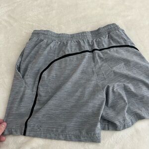 Lululemon 5 inch pace breaker LINED